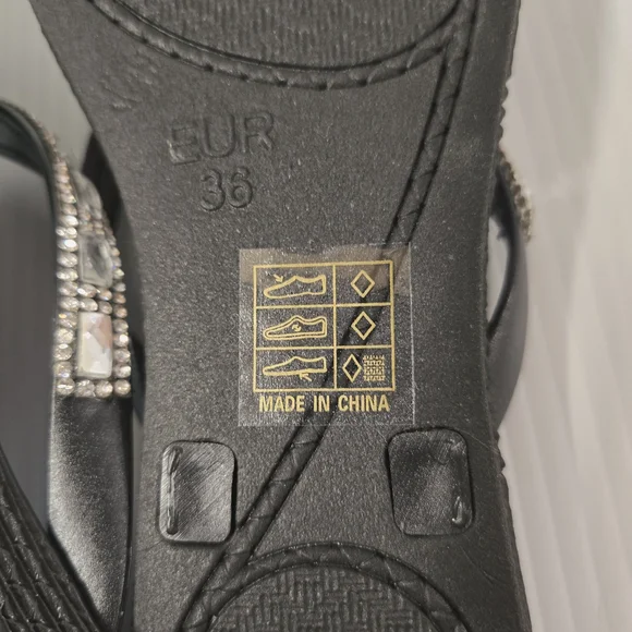 Lauren Lorraine Black Sandals with Silver Accents Size 6 NWT Gigi - Picture 6 of 7